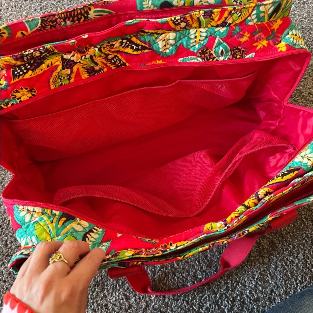 Vera Bradley Large multi compartment weekender bag diaper bag - Picture 9 of 9